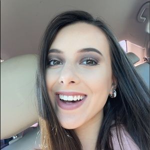 Meet your Posher, Alissa